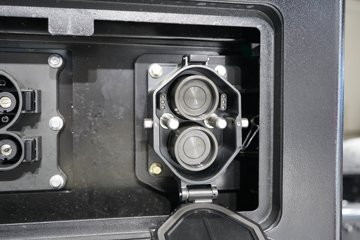 ��������KL 6X4 ���䴿�綯ǣ���� ������352kWhͼƬ
