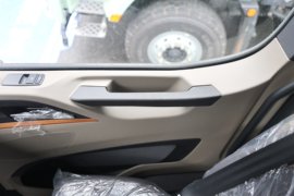 德龙H6000E&nbsp;电动牵引车驾驶室图片