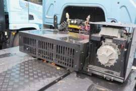 德龙H6000E&nbsp;电动牵引车底盘图片