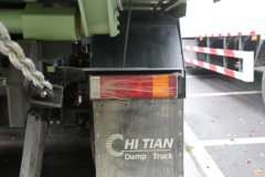 陕汽德龙X5000E 8X4 8.8米纯电动自卸车 宁德时代400.61kWh