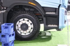 东风柳汽乘龙翼威5 6X4 纯电动牵引车 宁德时代400.61kWh