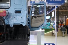 东风柳汽乘龙翼威5 6X4 纯电动牵引车 宁德时代400.61kWh