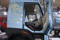 东风柳汽乘龙翼威5 6X4 纯电动牵引车 宁德时代400.61kWh