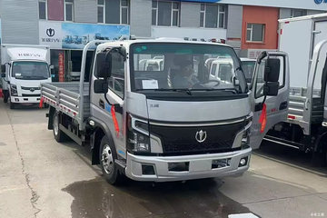 飞碟奥驰MV3 2.5L CNG 140马力 万里扬5档 3.85米排半栏板轻卡