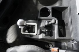 东风天龙KL&nbsp;电动牵引车驾驶室图片