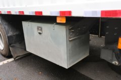 陕汽德龙M5000E 轻量化版 4X2 9.55米纯电动厢式载货车 宁德时代262.75kWh