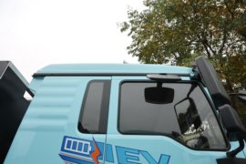 德龙新M3000&nbsp;电动牵引车外观图片