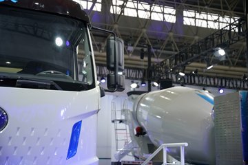 һ�����J6L 8X4 7.08m?���綯�������������䳵 ����ʱ��352kWhͼƬ