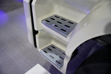 һ�����J6L 8X4 7.08m?���綯�������������䳵 ����ʱ��352kWhͼƬ