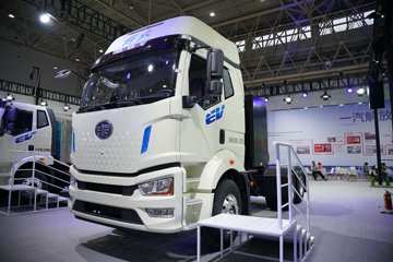 һ�����J6L 6X4 ���綯ǣ���� ����ʱ��400kWhͼƬ