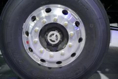 一汽解放J6L 6X4 纯电动牵引车 宁德时代400kWh