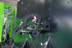 一汽解放J6L 6X4 纯电动牵引车 宁德时代400kWh