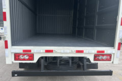 时代领航G6 4.14米单排纯电动厢式轻卡 爱易科141.32kWh