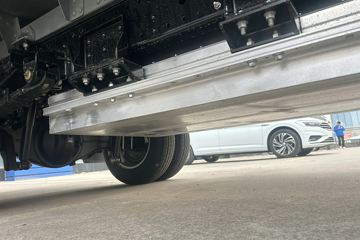 ʱ���캽S1 3.89���Ű봿�綯����С�� ���׿�83.57kWhͼƬ