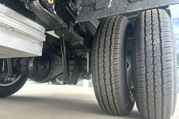 ʱ���캽S1 3.89���Ű봿�綯����С�� ���׿�83.57kWhͼƬ