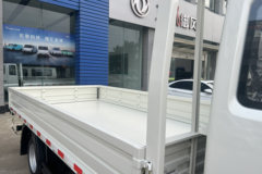 时代领航S1 3.89米排半纯电动栏板小卡 爱易科83.57kWh