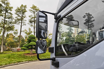 ���ǵ�T5 ��ҵ�� 4.2�׵��Ŵ��綯��դʽ�Ῠ ����100kWhͼƬ