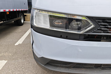 ���ǵ�T5 ��ҵ�� 4.2�׵��Ŵ��綯��դʽ�Ῠ ����100kWhͼƬ