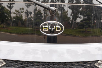 ���ǵ�T5 ��ҵ�� 4.2�׵��Ŵ��綯��դʽ�Ῠ ����100kWhͼƬ