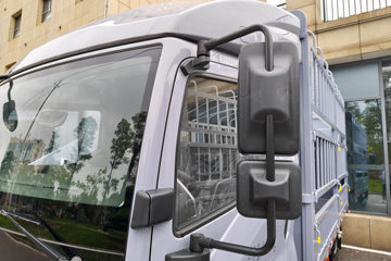 ���ǵ�T5 ��ҵ�� 4.2�׵��Ŵ��綯��դʽ�Ῠ ����100kWhͼƬ