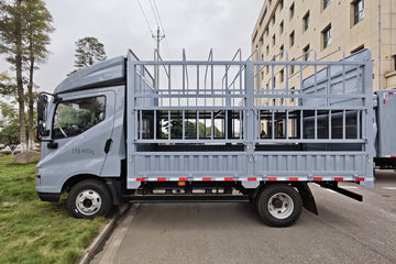 ���ǵ�T5 ��ҵ�� 4.2�׵��Ŵ��綯��դʽ�Ῠ ����100kWhͼƬ