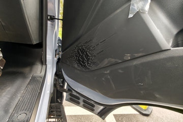 ���ǵ�T5 ��ҵ�� 4.2�׵��Ŵ��綯��դʽ�Ῠ ����100kWhͼƬ