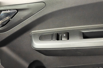 ���ǵ�T5 ��ҵ�� 4.2�׵��Ŵ��綯��դʽ�Ῠ ����100kWhͼƬ