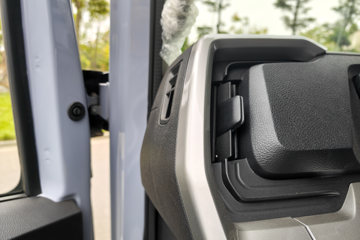 ���ǵ�T5 ��ҵ�� 4.2�׵��Ŵ��綯��դʽ�Ῠ ����100kWhͼƬ