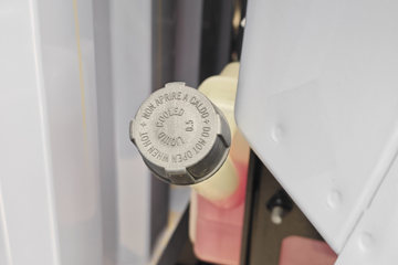 ���ǵ�T5 ��ҵ�� 4.2�׵��Ŵ��綯��դʽ�Ῠ ����100kWhͼƬ