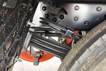 ���ǵ�T5 ��ҵ�� 4.2�׵��Ŵ��綯��դʽ�Ῠ ����100kWhͼƬ