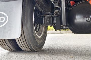 ���ǵ�T5 ��ҵ�� 4.2�׵��Ŵ��綯��դʽ�Ῠ ����100kWhͼƬ