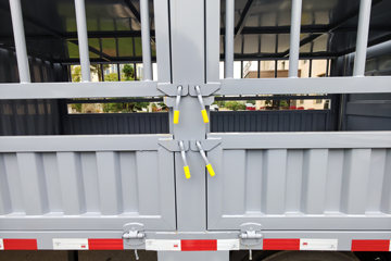 ���ǵ�T5 ��ҵ�� 4.2�׵��Ŵ��綯��դʽ�Ῠ ����100kWhͼƬ