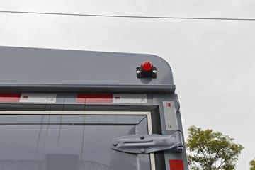 ���ǵ�T5 ��ҵ�� 4.2�׵��Ŵ��綯��դʽ�Ῠ ����100kWhͼƬ