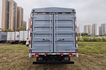 ���ǵ�T5 �Ƹ��� 4.03�׵��Ų��ʽ���̻�϶�����դʽ�Ῠ ����55.39kWhͼƬ