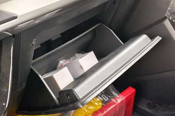 ���ǵ�T5 �Ƹ��� 4.03�׵��Ų��ʽ���̻�϶�����դʽ�Ῠ ����55.39kWhͼƬ