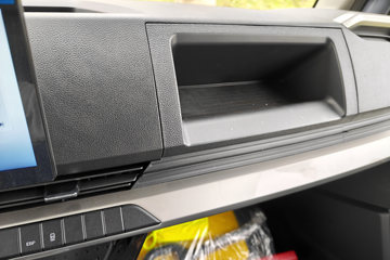 ���ǵ�T5 �Ƹ��� 4.03�׵��Ų��ʽ���̻�϶�����դʽ�Ῠ ����55.39kWhͼƬ