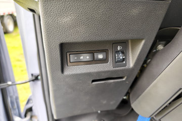 ���ǵ�T5 �Ƹ��� 4.03�׵��Ų��ʽ���̻�϶�����դʽ�Ῠ ����55.39kWhͼƬ