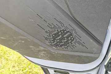 ���ǵ�T5 �Ƹ��� 4.03�׵��Ų��ʽ���̻�϶�����դʽ�Ῠ ����55.39kWhͼƬ