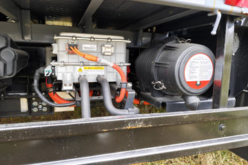 ���ǵ�T5 �Ƹ��� 4.03�׵��Ų��ʽ���̻�϶�����դʽ�Ῠ ����55.39kWhͼƬ