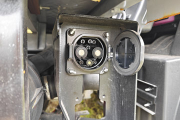 ���ǵ�T5 �Ƹ��� 4.03�׵��Ų��ʽ���̻�϶�����դʽ�Ῠ ����55.39kWhͼƬ