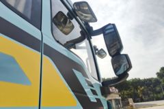 质子汽车 复合版 6X4 纯电动牵引车 宁德时代400.619kWh