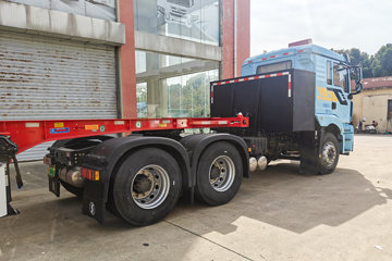 充电&nbsp;电动牵引车外观图片