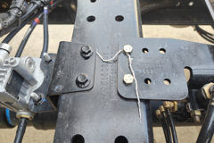 质子汽车 复合版 6X4 纯电动牵引车 宁德时代400.619kWh