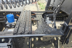 质子汽车 复合版 6X4 纯电动牵引车 宁德时代400.619kWh