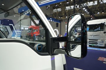 ����ɷ�EV200 ���ʰ� 3.79�׵��Ŵ��綯����΢�� �д��º�70.49kWhͼƬ