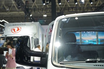 ����ɷ�EV200 ���ʰ� 3.79�׵��Ŵ��綯����΢�� �д��º�70.49kWhͼƬ