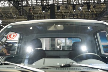 EV200&nbsp;电动载货车外观图片