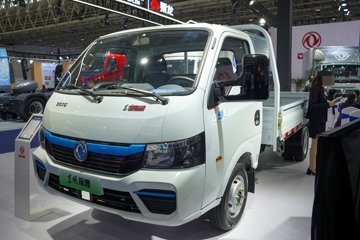 ����ɷ�EV200 ���ʰ� 3.79�׵��Ŵ��綯����΢�� �д��º�70.49kWhͼƬ