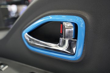 ����ɷ�EV200 ���ʰ� 3.79�׵��Ŵ��綯����΢�� �д��º�70.49kWhͼƬ