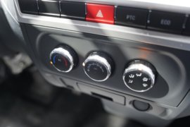 EV200&nbsp;电动载货车驾驶室图片